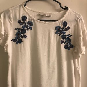 Loft blouse with embroidery